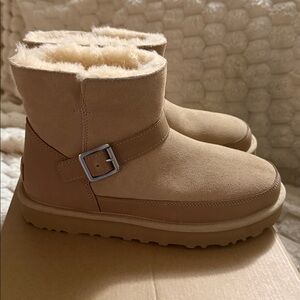 UGG Mini Bellina Belted Boots - Tan sz6
